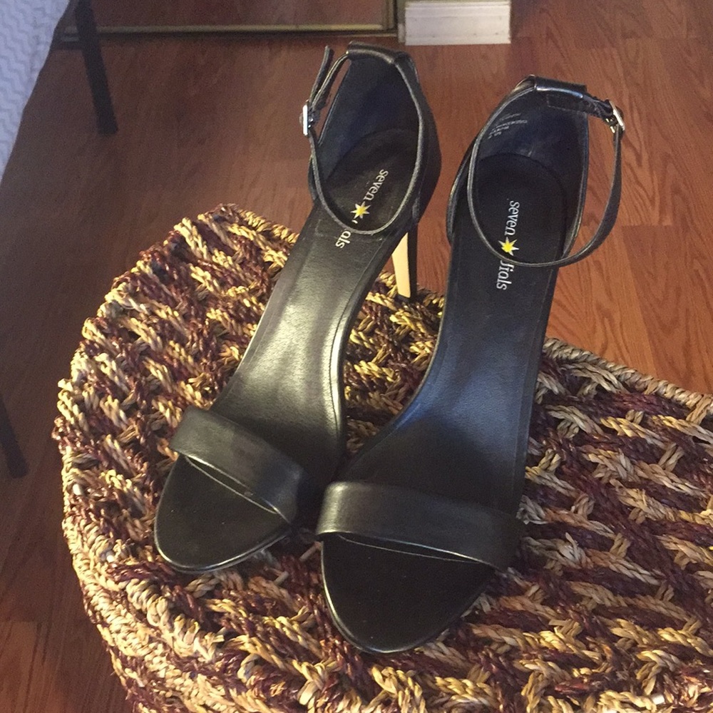 Black Heeled Sandal
